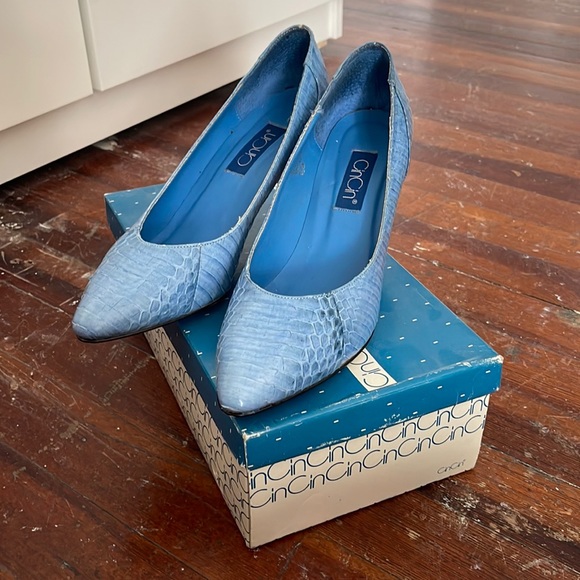 CinCin Vintage Blue Blue Snake Leather 80’s Pumps Heels Size 8 - Picture 1 of 4